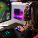 HyperX Cloud Flight - Lifestyle Image